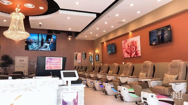 vevezela nail spa