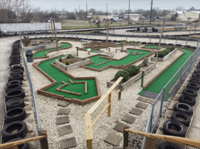 Speedy's Fast Track Houston | Mini Golf